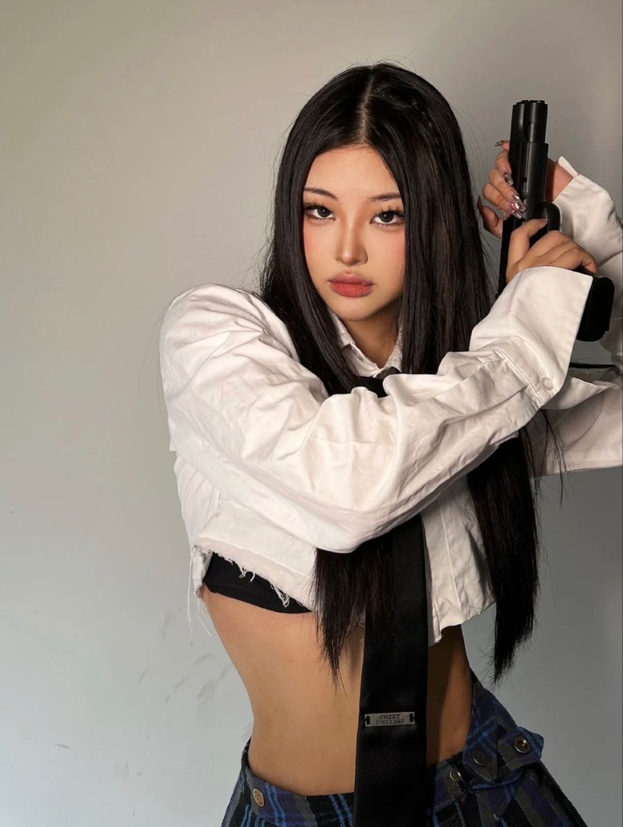 A cozy shot with Sassy girls — straight from Manila