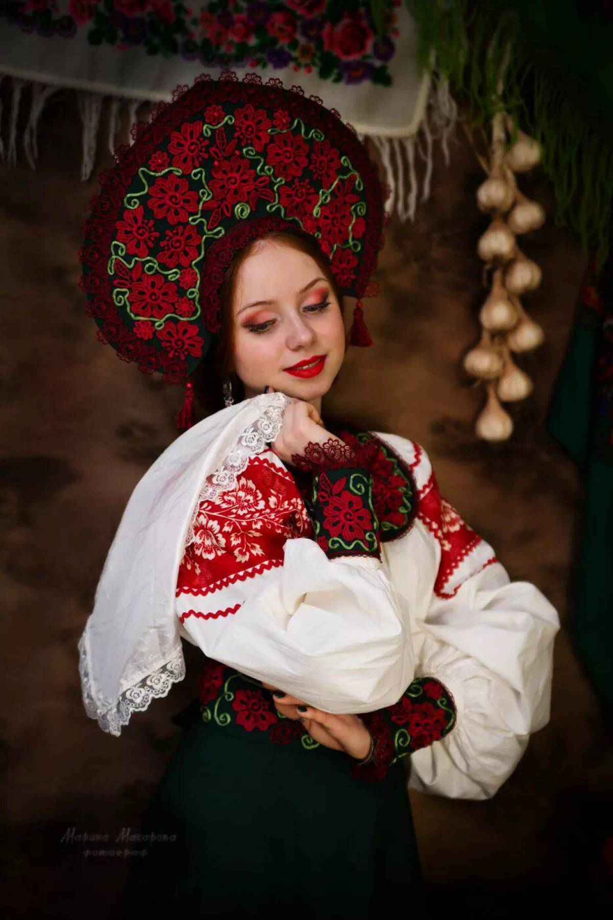 Take a pause and enjoy Women in Slavic costumes — streaming from Manila