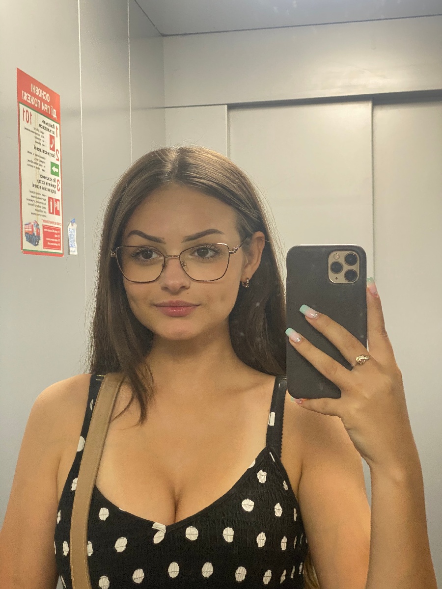 Sexy model Stacy in Manila