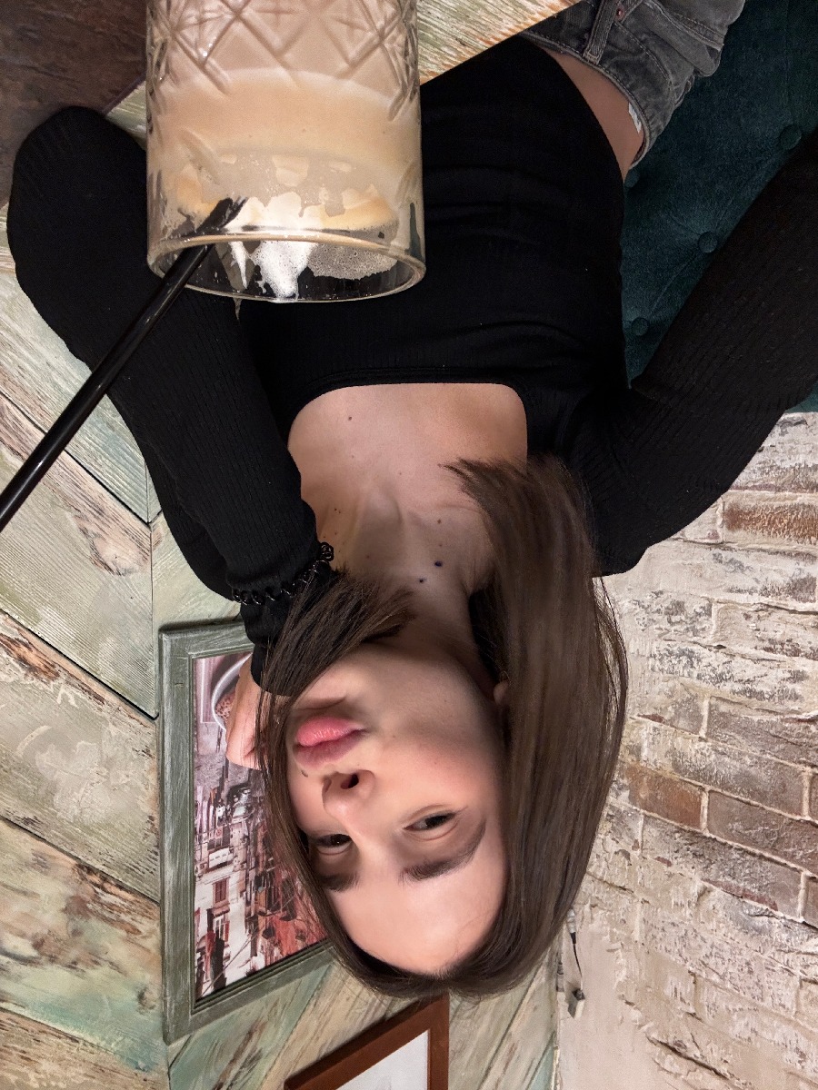 Fresh photos, fresh mood — Tina online in Manila